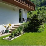 Nyaraló Charlotte Fusch an der Großglocknerstraße