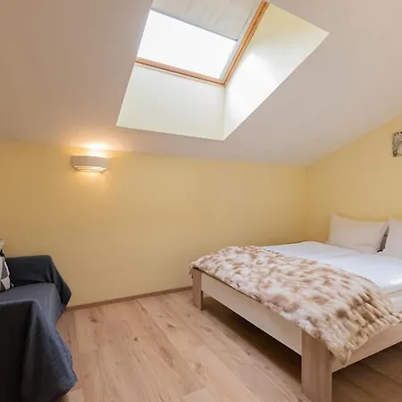 Charlotte Fusch an der Grossglocknerstrasse